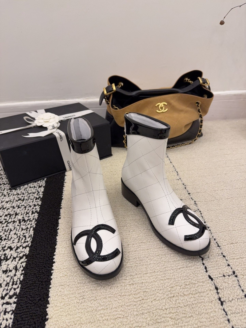 Ch**el boots